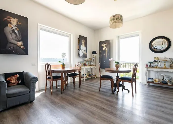 Eleventh Floor 4* Кальяри