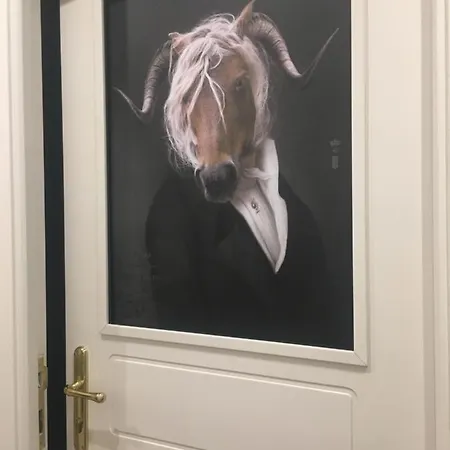 住宿加早餐酒店 Eleventh Floor 卡利亚里