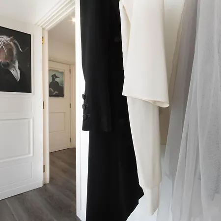 Eleventh Floor 4* 卡利亚里