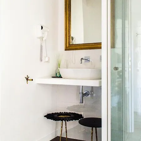 Eleventh Floor Bed and breakfast