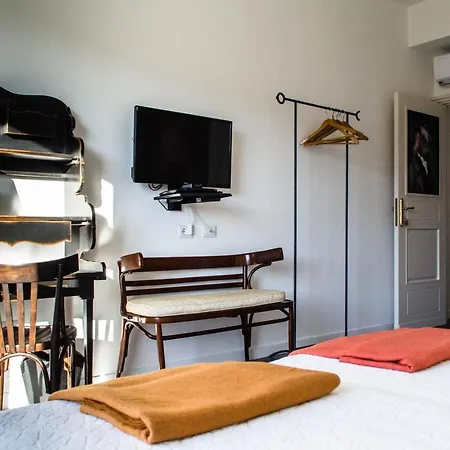Bed & Breakfast Eleventh Floor 4*