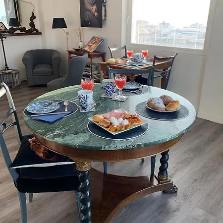 Eleventh Floor 卡利亚里