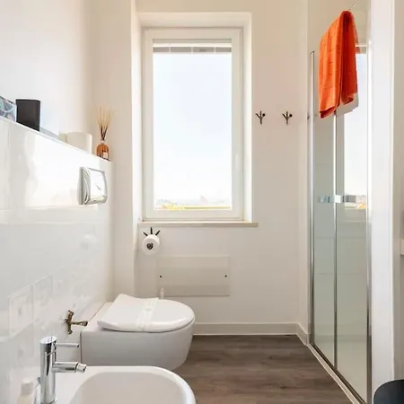 Eleventh Floor Bed and breakfast 4*