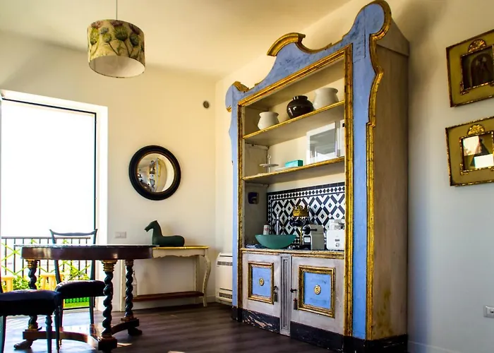 Eleventh Floor Nocleg ze śniadaniem 4*