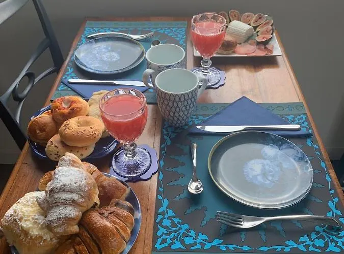 Nocleg ze śniadaniem Eleventh Floor 4*